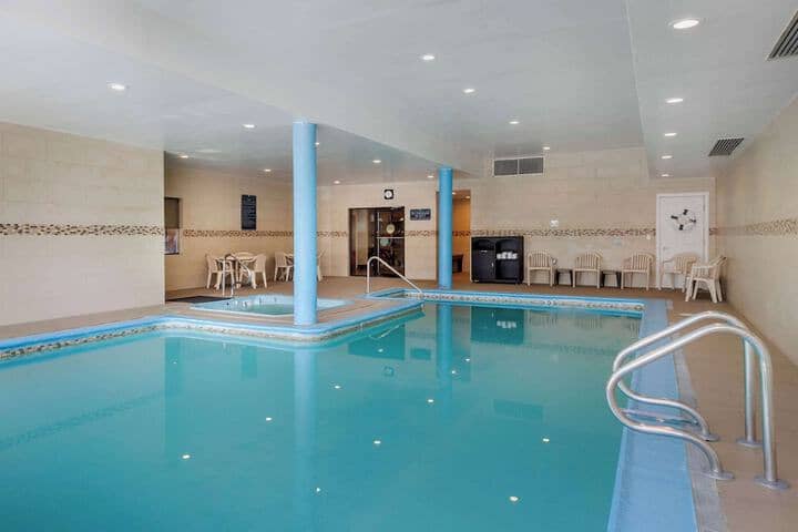 Pool 32 of 47